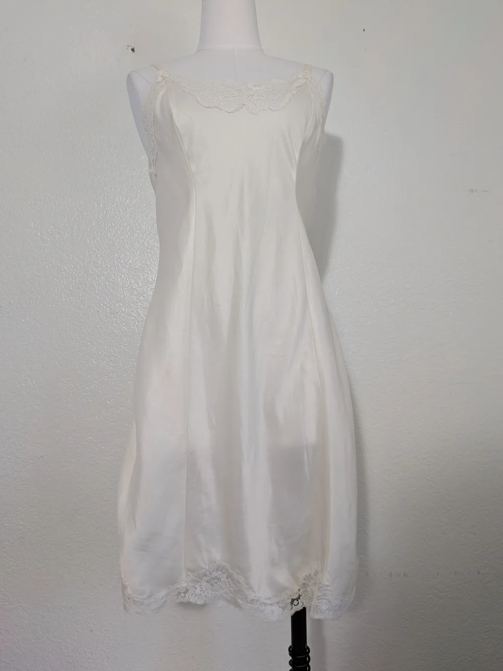 Vintage Wonder Maid Women's Lace Trim Non Cling Yvory Chemise Size 36